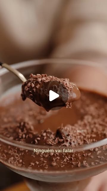 Mousse Proteica e Vegana de Chocolate